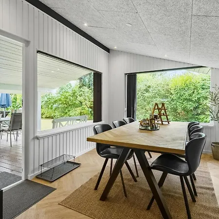 4 Bedroom Awesome In * Otterup