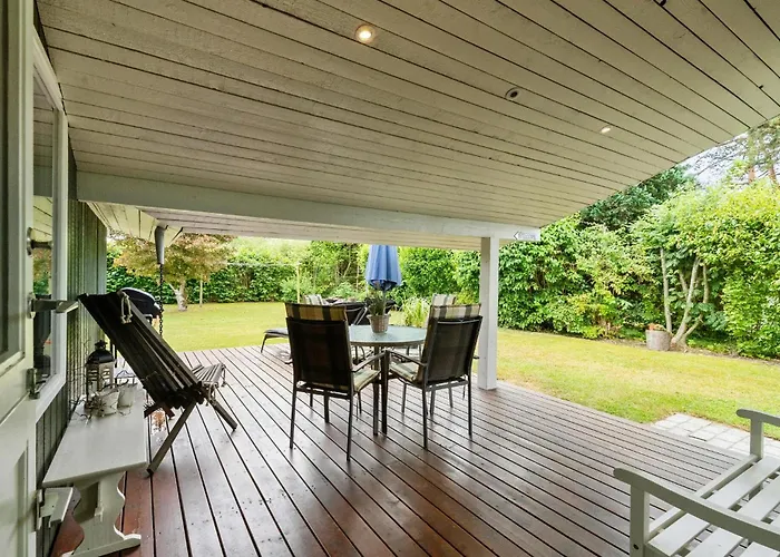 4 Bedroom Awesome In Feriehus