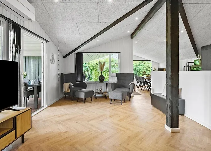 Feriehus 4 Bedroom Awesome In *